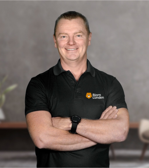 Bjorn Lunden employee standing straight